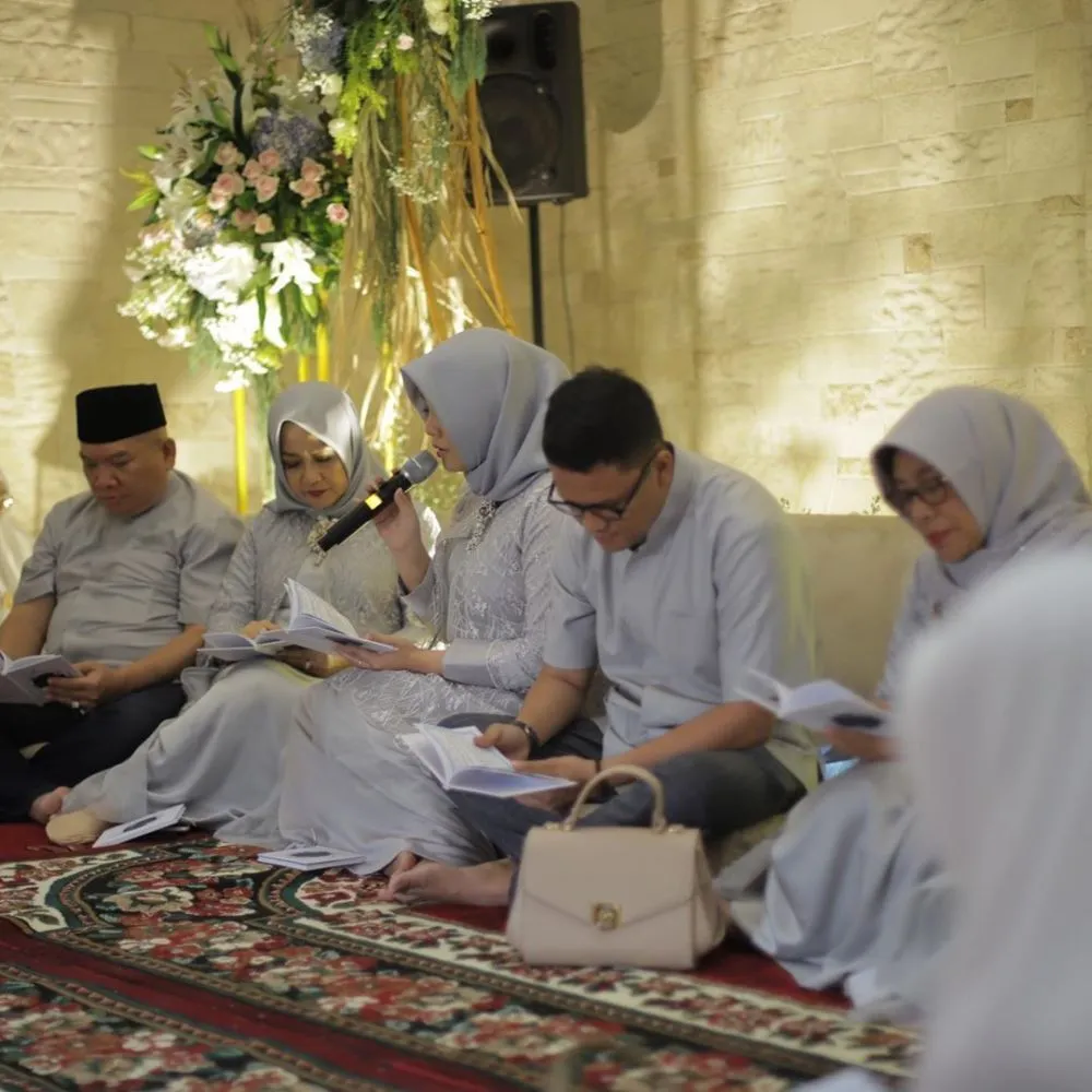 6 Potret tasyakuran kehamilan Tipang istri Arief Muhammad © 2019 instagram.com 6 Potret tasyakuran kehamilan Tipang istri Arief Muhammad © 2019 instagram.com