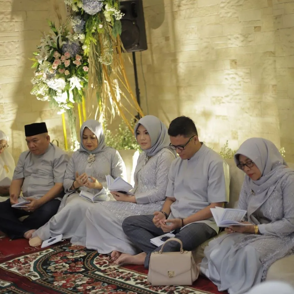 6 Potret tasyakuran kehamilan Tipang istri Arief Muhammad © 2019 instagram.com 6 Potret tasyakuran kehamilan Tipang istri Arief Muhammad © 2019 instagram.com