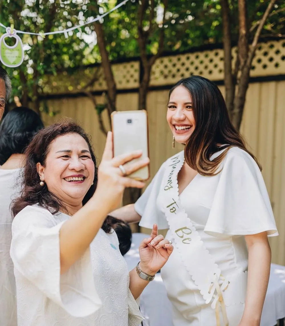 baby shower acha sinaga © 2019 brilio.net