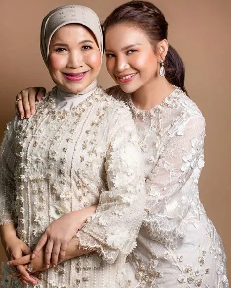 potret rossa bareng ibu Instagram potret rossa bareng ibu Instagram