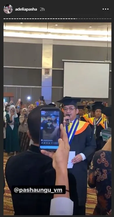 Momen wisuda Pasha Unggu Instagram Momen wisuda Pasha Unggu Instagram