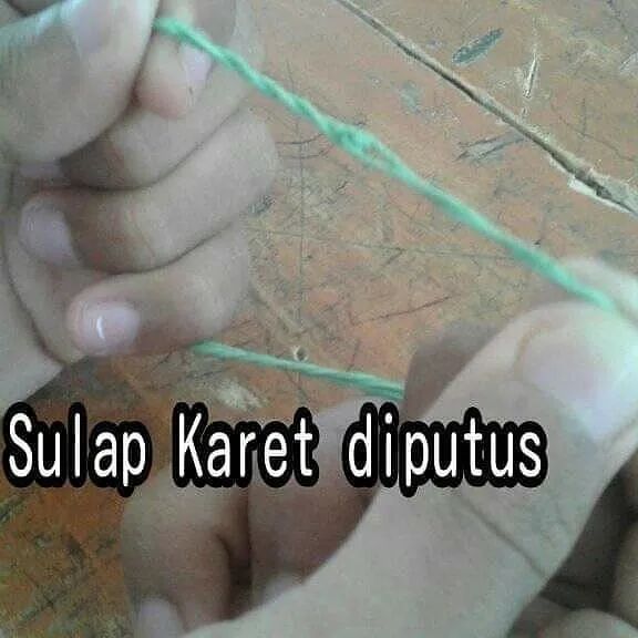 kreasi karet gelang Instagram