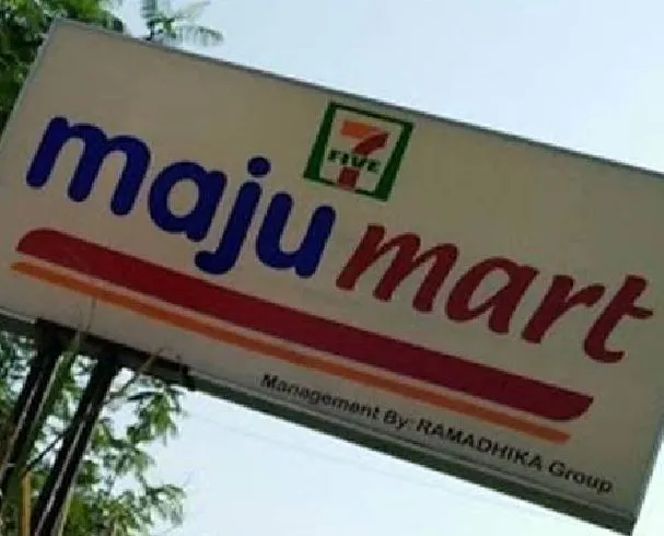 8 nama toko pelesetan istimewa 8 nama toko pelesetan istimewa