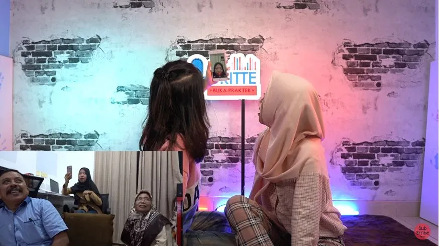 pertemuan Nadya dan Nabila pertama kali youtube