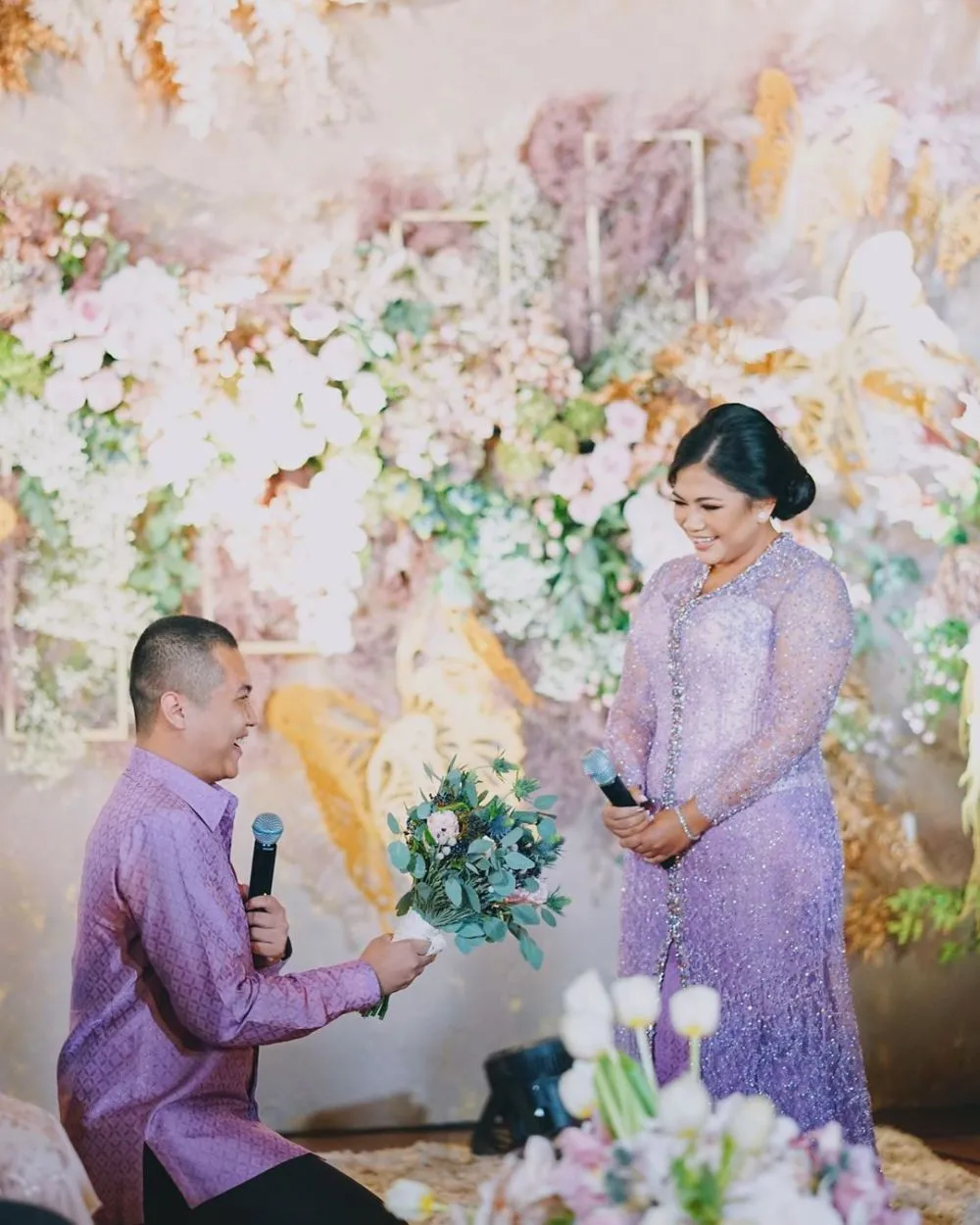 Momen mesra Liana Jhonlin dan kekasih Instagram Momen mesra Liana Jhonlin dan kekasih Instagram