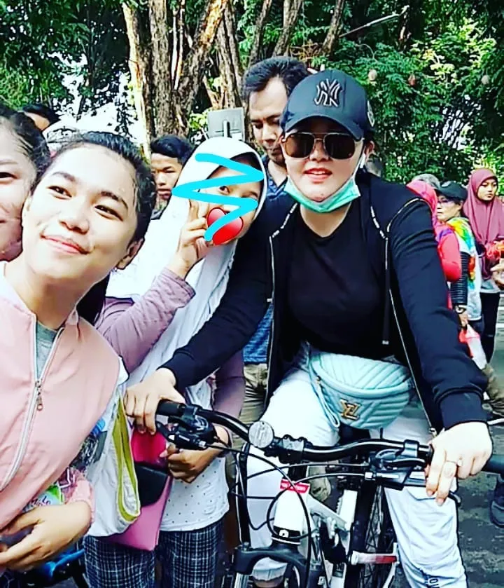 5 Gaya Via Vallen di CFD © 2020 brilio.net 5 Gaya Via Vallen di CFD © 2020 brilio.net