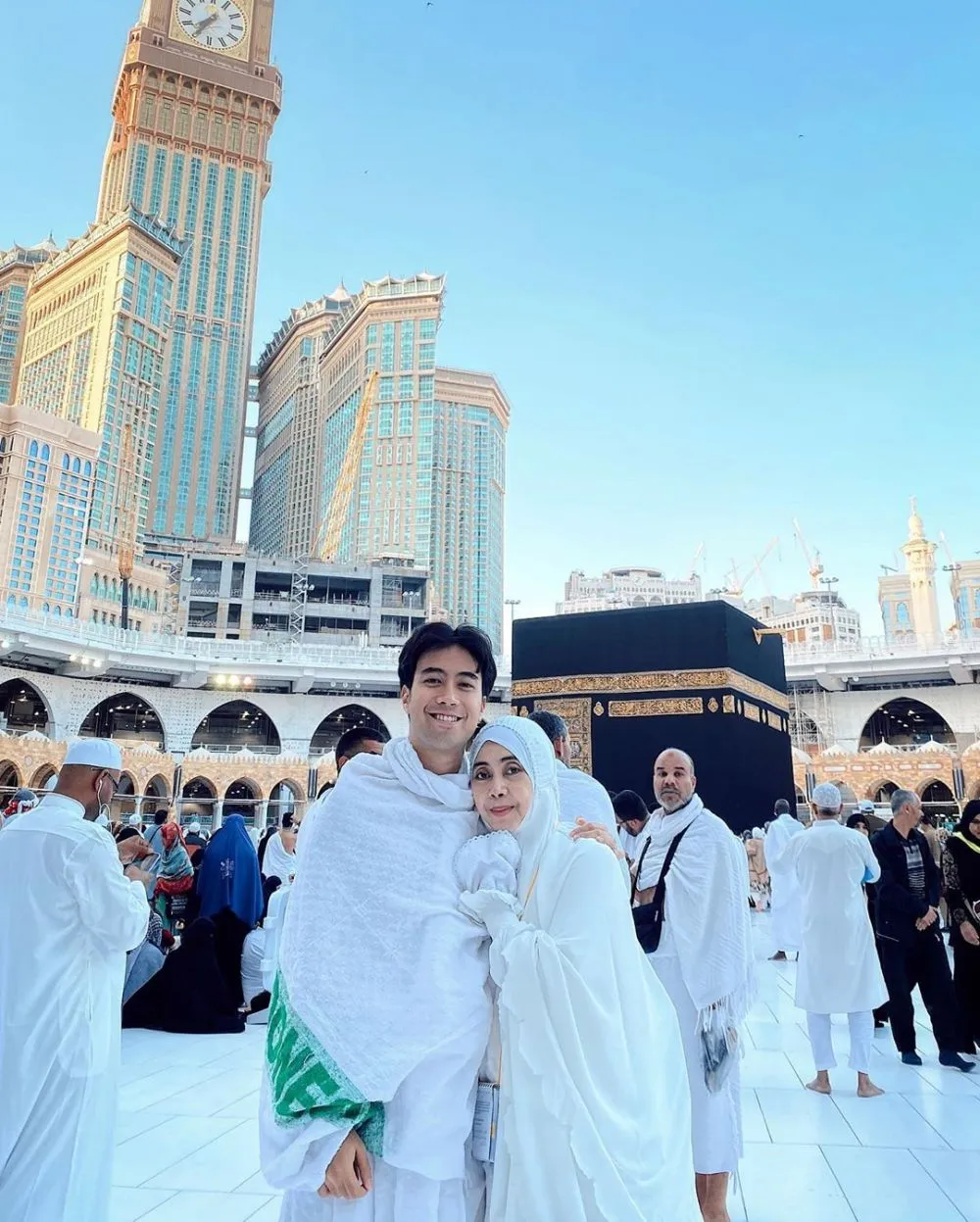 Vidi Aldiano umrah © 2020 brilio.net Vidi Aldiano umrah © 2020 brilio.net