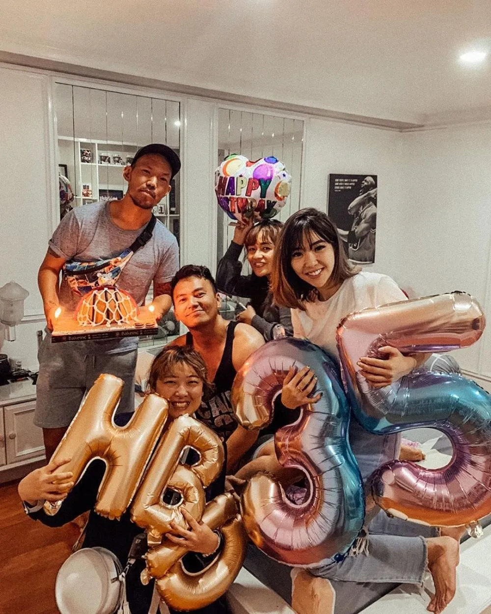 Gisel rayakan ulang tahun Wijin berbagai sumber Gisel rayakan ulang tahun Wijin berbagai sumber