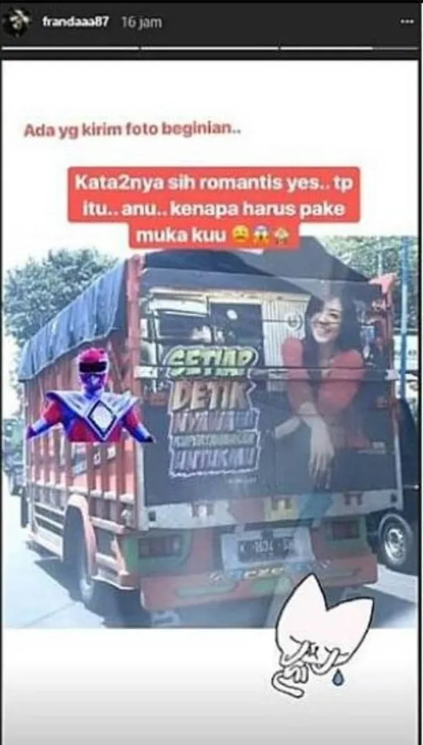 Wajahnya dipasang di bak truk Instagram 