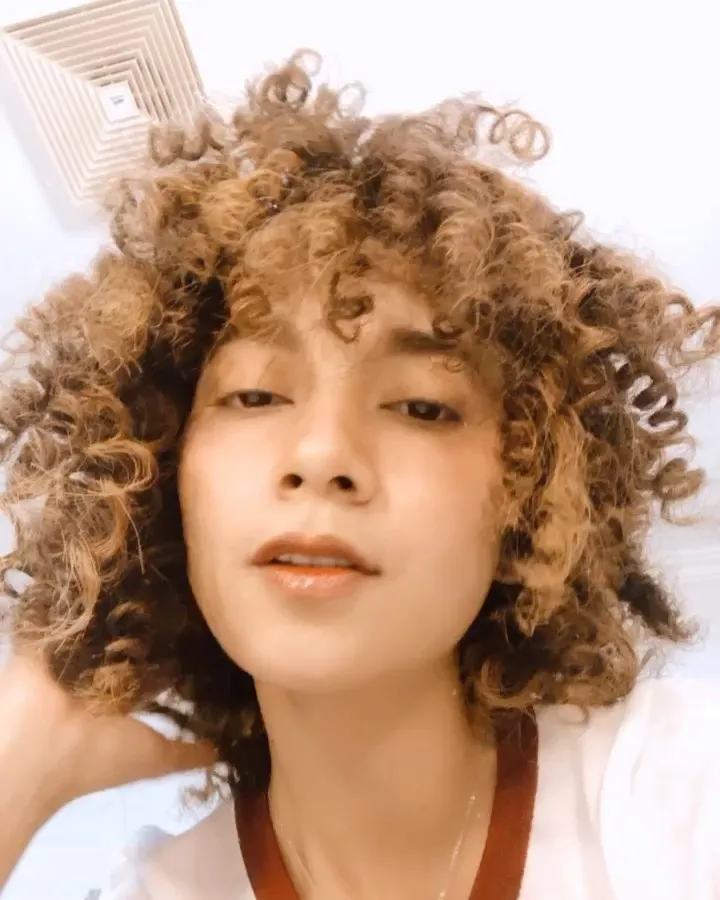 seleb ubah rambut manglingi © 2020 brilio.net seleb ubah rambut manglingi © 2020 brilio.net