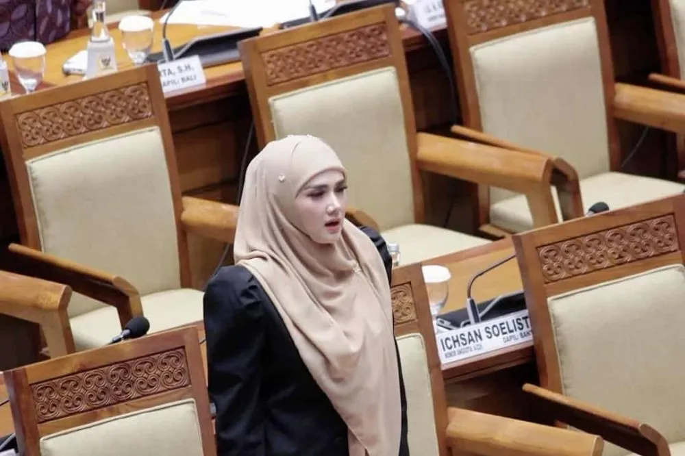 mulan hijab jadul © 2020 brilio.net mulan hijab jadul © 2020 brilio.net