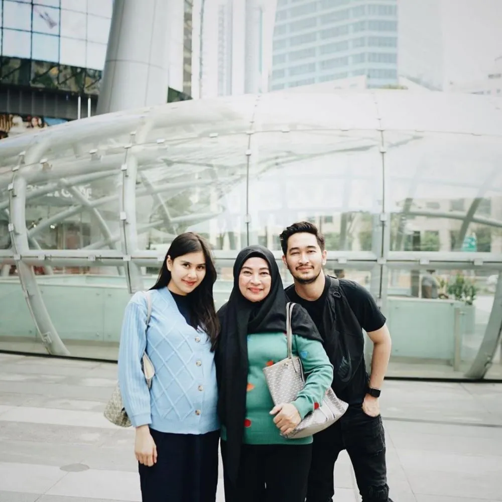 Syahnaz dan mertua instagram 