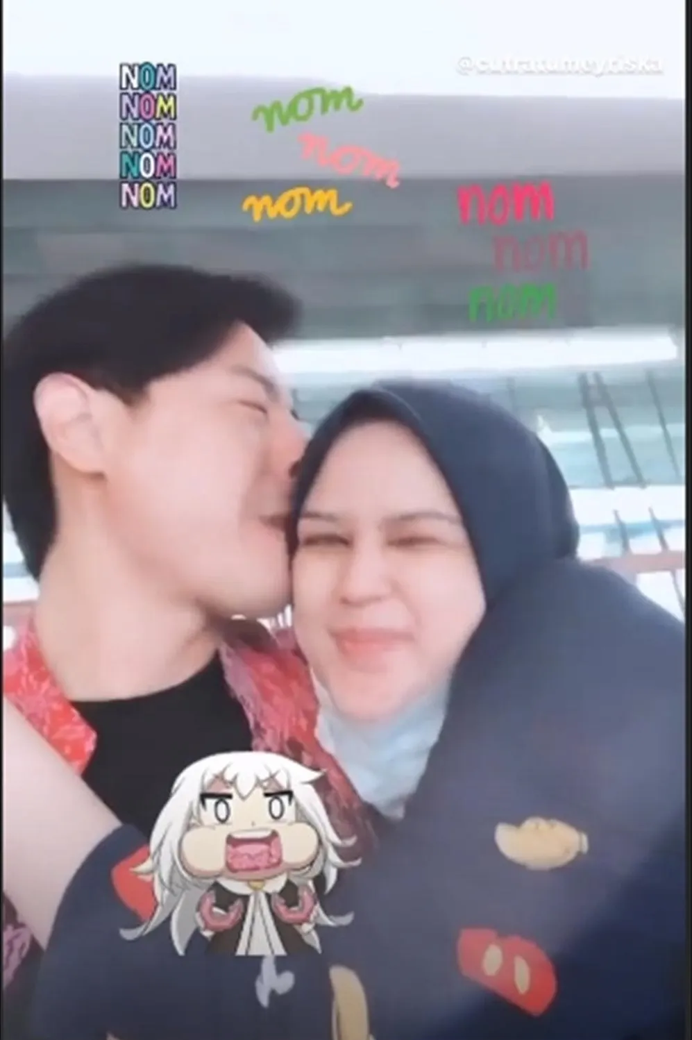 Cut Meyriska antar suami umrah  Instagram 