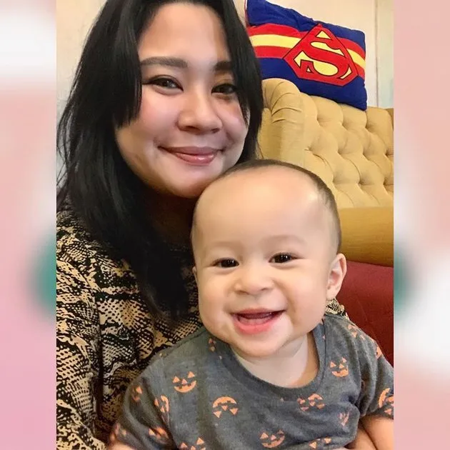 Chikita Meidy momong anak Instagram Chikita Meidy momong anak Instagram