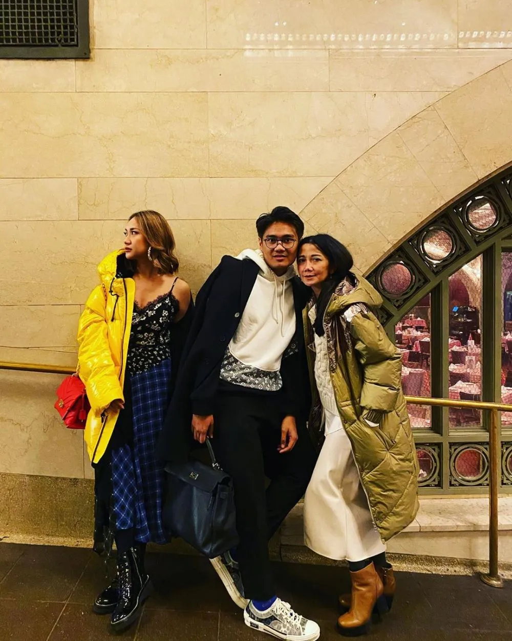 kedekatan bcl dan manajernya © 2020 brilio.net kedekatan bcl dan manajernya © 2020 brilio.net