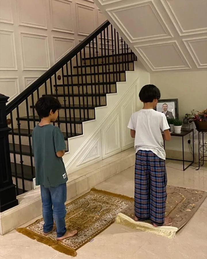 Noah Sinclair solat © 2020 Instagram/@bclsinclair