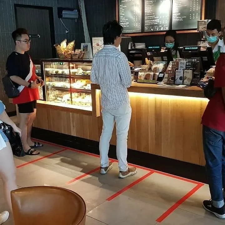 social distancing di indonesia © 2020 brilio.net social distancing di indonesia © 2020 brilio.net