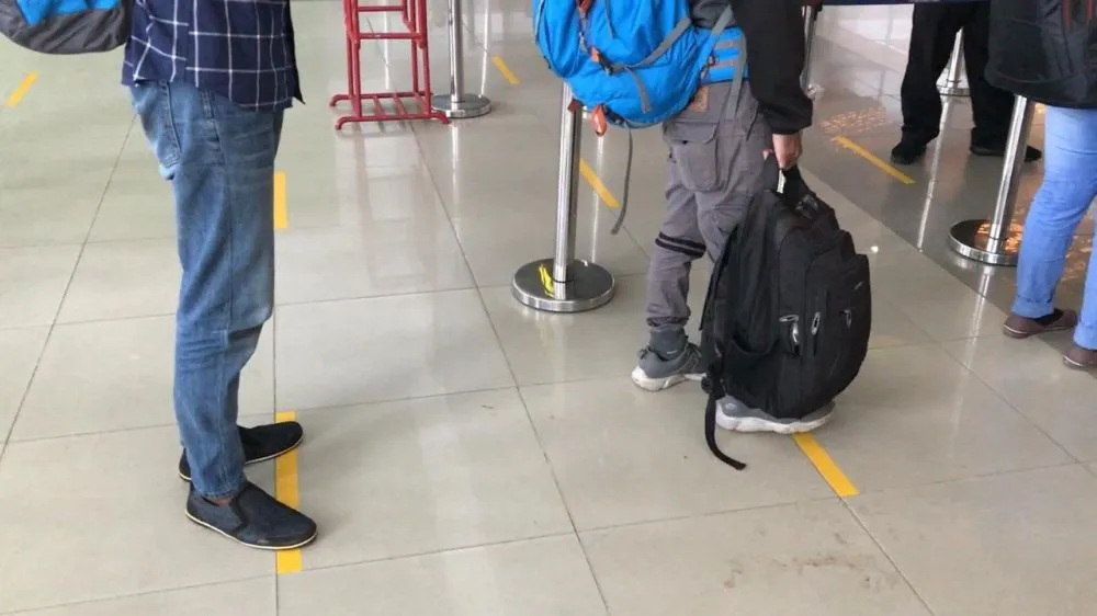 social distancing di indonesia © 2020 brilio.net social distancing di indonesia © 2020 brilio.net