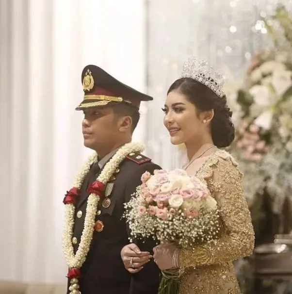 Pesona Rica Andriani berbagai sumber