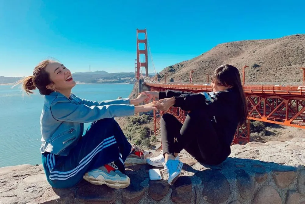 Beby Tsabina dan adik © 2020 brilio.net Beby Tsabina dan adik © 2020 brilio.net