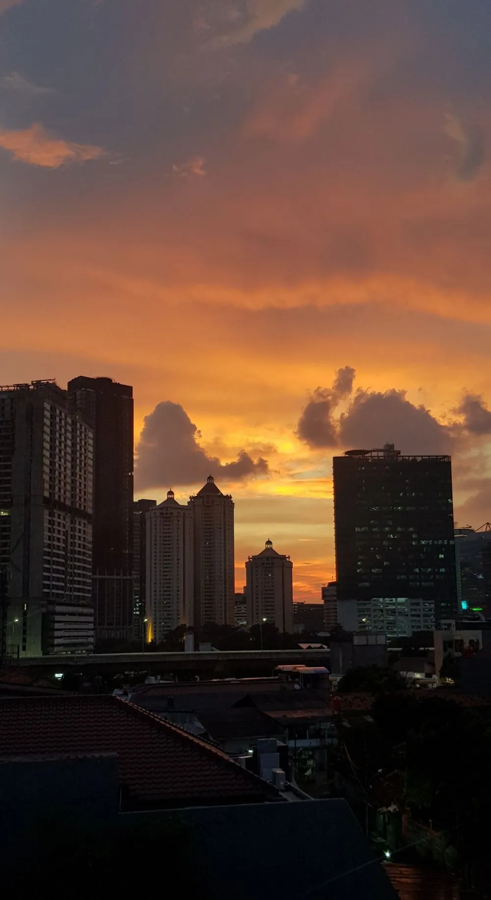 langit senja Jakarta © 2020 brilio.net langit senja Jakarta © 2020 brilio.net