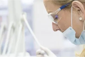 Kisah pilu perawat diserang pasien corona yang menolak dirawat