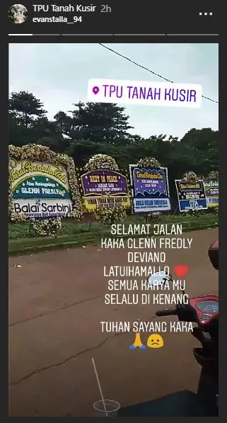 suasana pemakaman glenn fredly © 2020 brilio.net suasana pemakaman glenn fredly © 2020 brilio.net