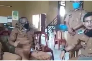 Viral video Kades di Subang kritik Jokowi dan Ridwan Kamil soal bansos