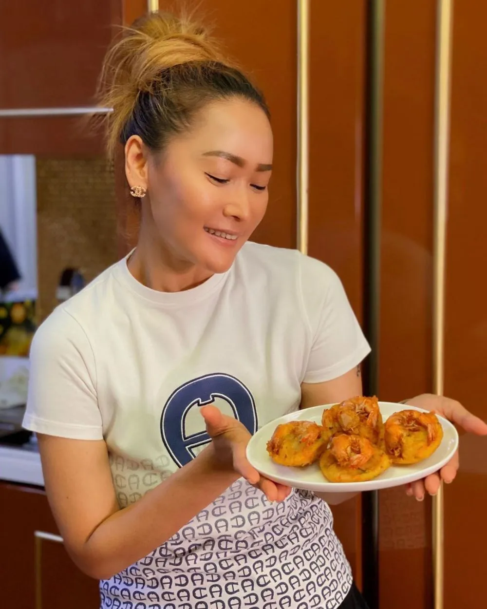 potret inul saat masak © 2020 brilio.net potret inul saat masak © 2020 brilio.net