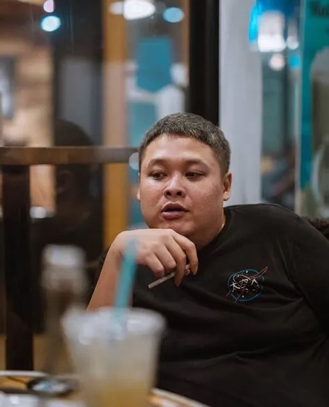 6 seleb ini meninggal akibat serangan jantung Instagram 6 seleb ini meninggal akibat serangan jantung Instagram