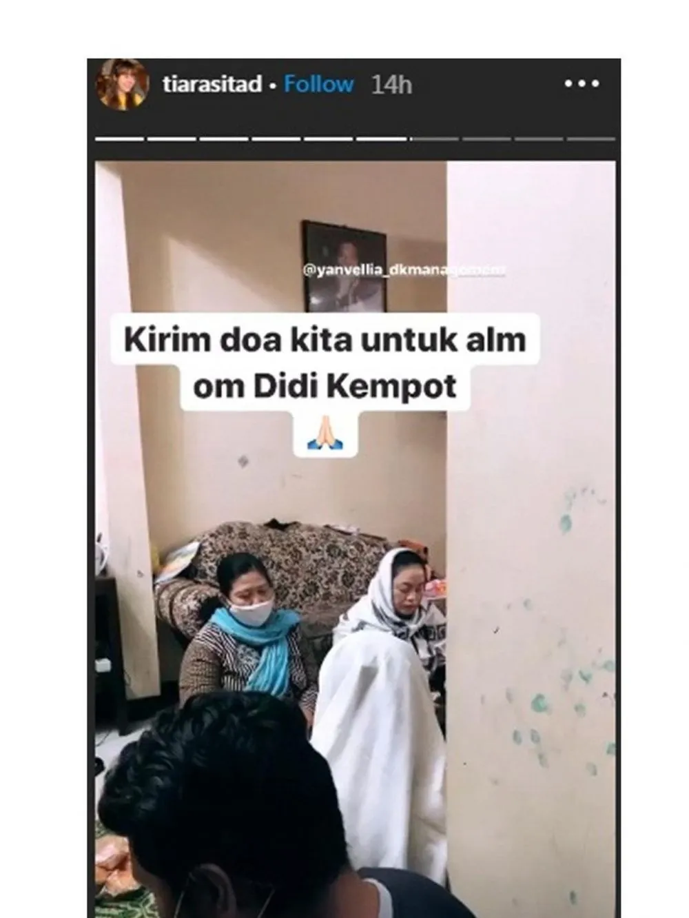 Momen tahlilan mendiang Didi Kempot © 2020 brilio.net Momen tahlilan mendiang Didi Kempot © 2020 brilio.net