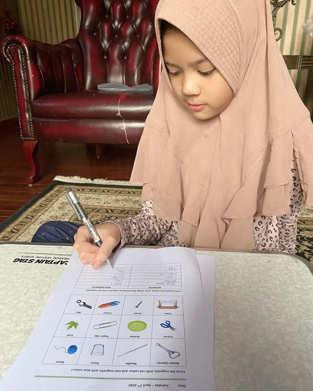 Potret Safeea Ahmad berkerudung Berbagai sumber