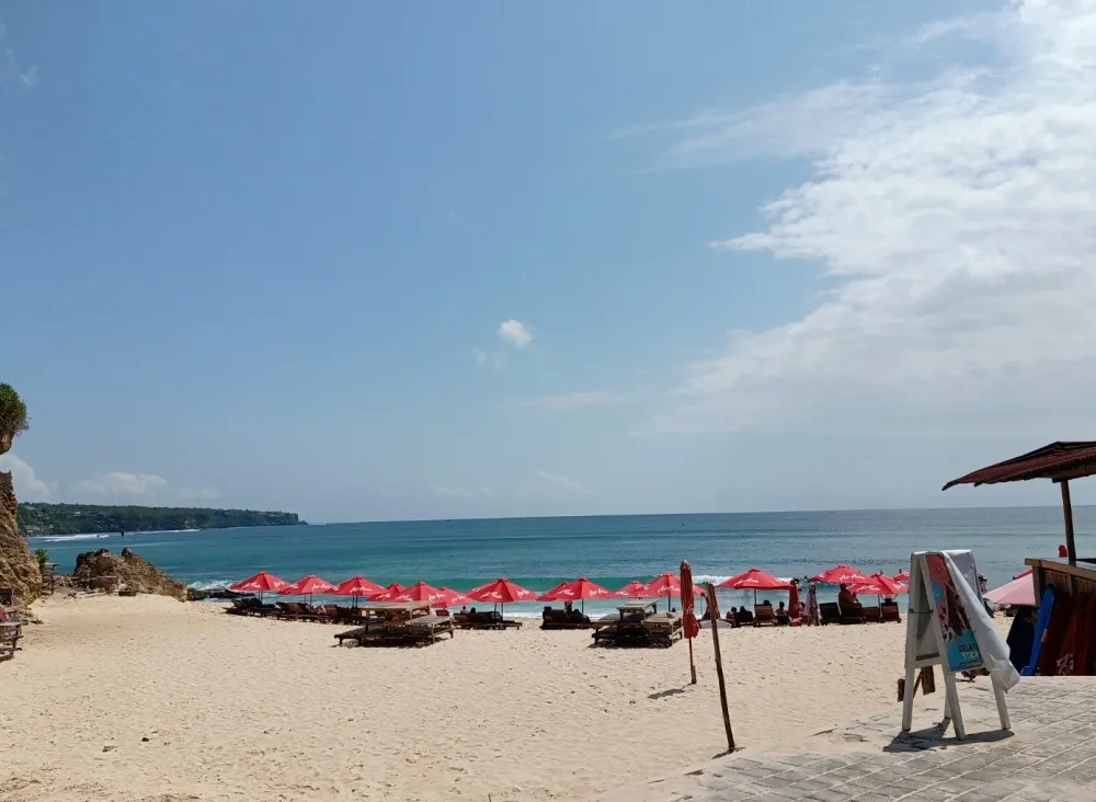 Corona Bali Pariwisata  © 2020 brilio.net