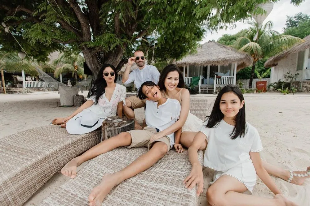 Putri tiri Cut Tari Instagram Putri tiri Cut Tari Instagram