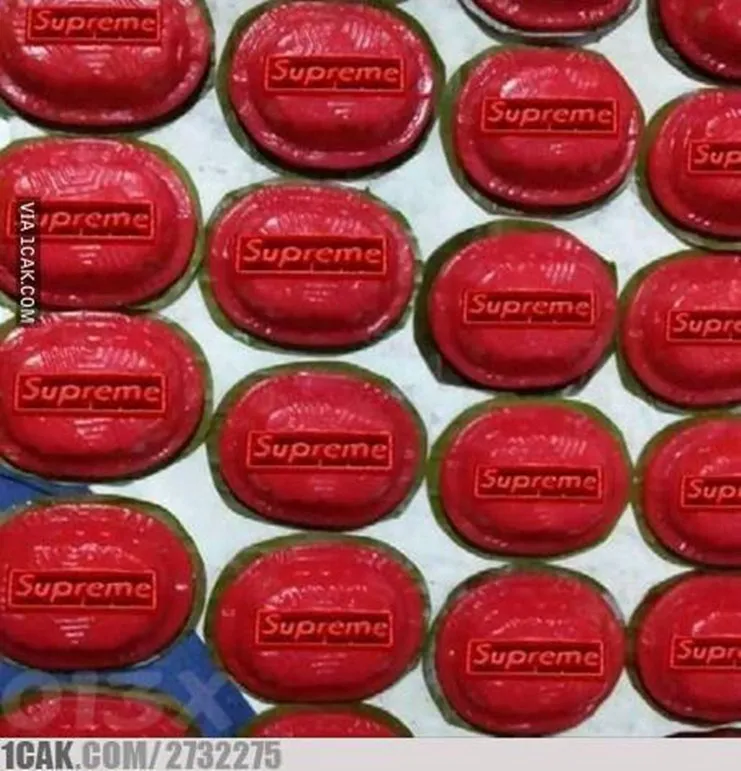 potret lucu bikin kue absurd © 2020 1cak.com