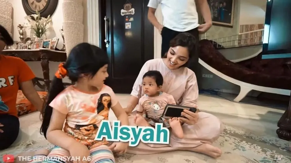 Syukuran anak angkat Anang instagram Syukuran anak angkat Anang instagram