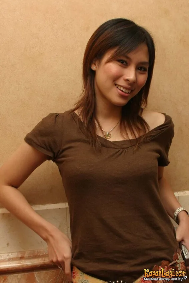 Potret terbaru Anya Dwinov Berbagai sumber