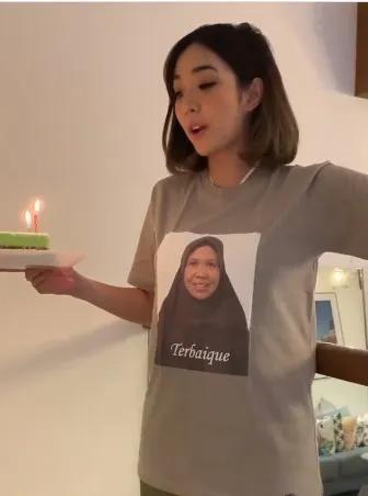 Gisel dan asistennya © 2020 brilio.net Gisel dan asistennya © 2020 brilio.net