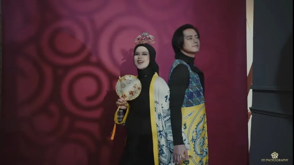 Cut Meyriska maternity oriental instagram Cut Meyriska maternity oriental instagram