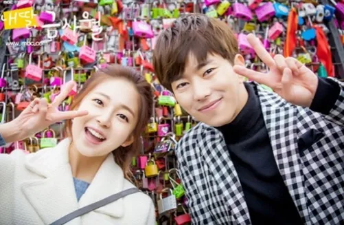 seleb korea ngaku pacaran Berbagai Sumber