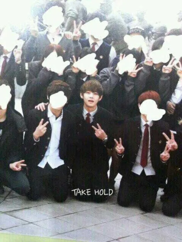 V BTS saat sekolah berbagai sumber V BTS saat sekolah berbagai sumber
