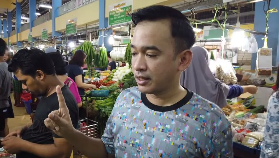 10 seleb pria ke pasar © 2020 brilio.net 10 seleb pria ke pasar © 2020 brilio.net