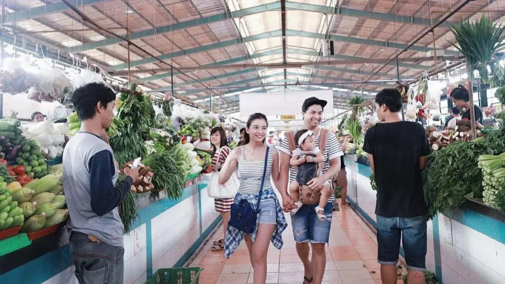 10 seleb pria ke pasar © 2020 brilio.net 10 seleb pria ke pasar © 2020 brilio.net