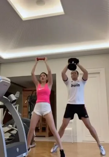 Elma Agustin dan pacar olahraga bareng Instagram Elma Agustin dan pacar olahraga bareng Instagram