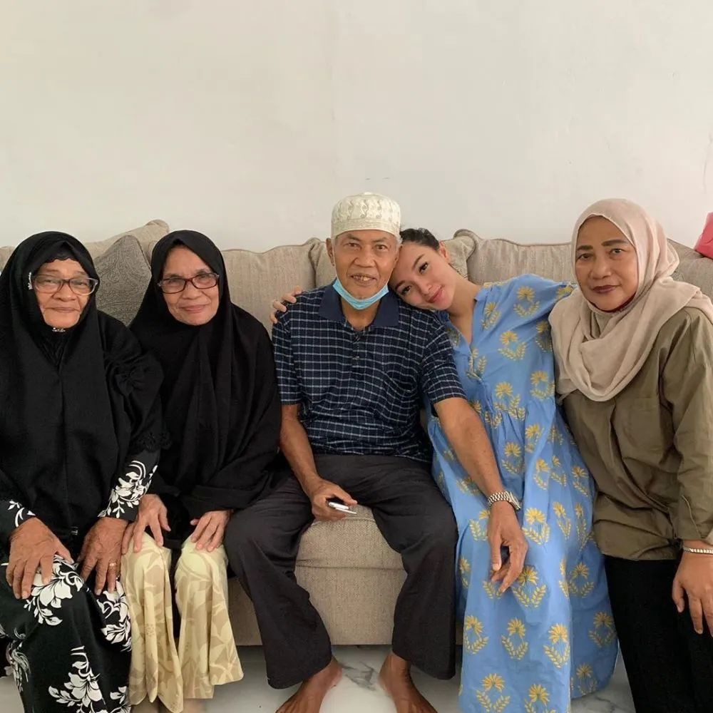 aktivitas Zaskia Gotik di Balikpapan Instagram aktivitas Zaskia Gotik di Balikpapan Instagram