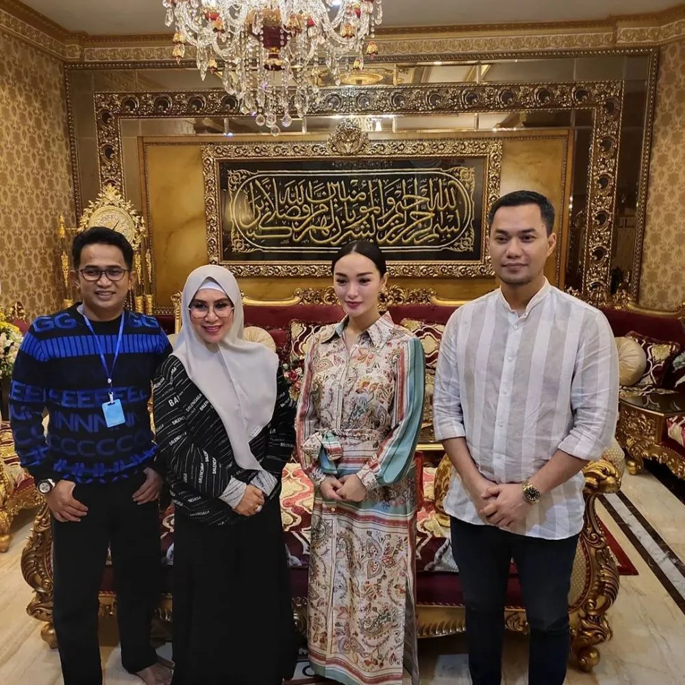 aktivitas Zaskia Gotik di Balikpapan Instagram aktivitas Zaskia Gotik di Balikpapan Instagram