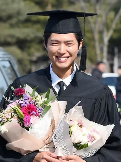 seleb Korea di hari wisudanya Twitter