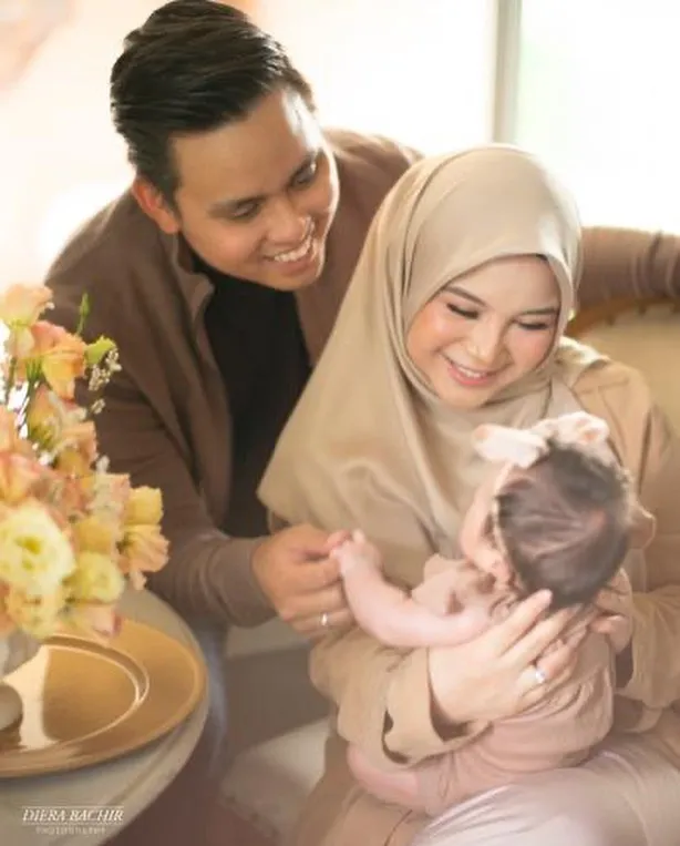 pemotretan keluarga Chacha Frederica Instagram pemotretan keluarga Chacha Frederica Instagram