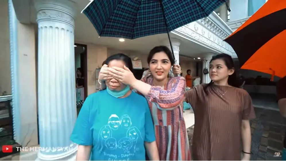 Ashanty mobil pengasuh instagram 