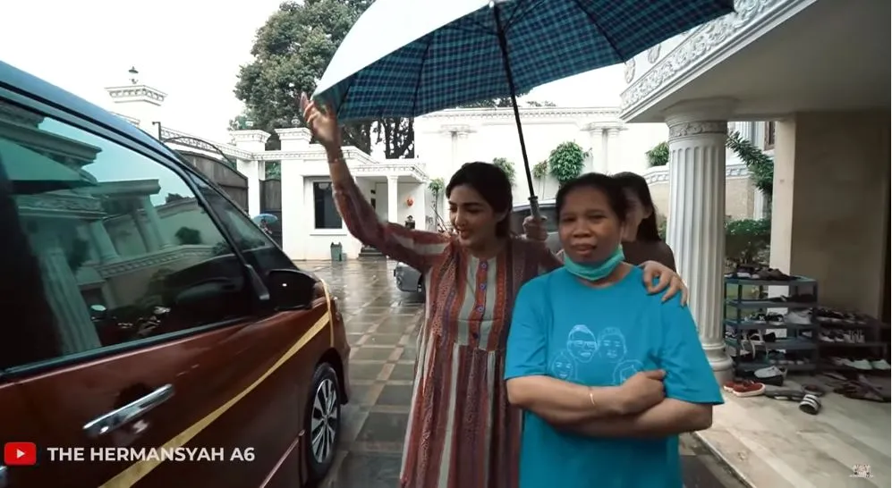 Ashanty mobil pengasuh instagram 